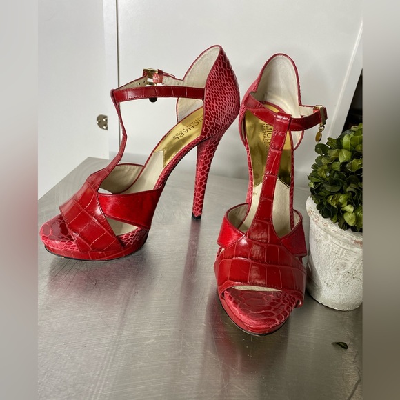 Red Michael Kors Animal Textured Platform - Picture 1 of 5